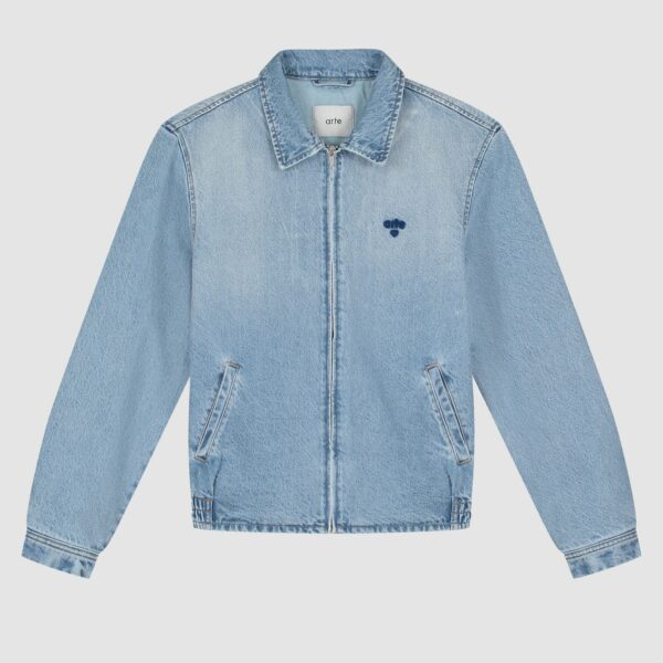 VESTE EN LOGO EN FORME DE COEUR