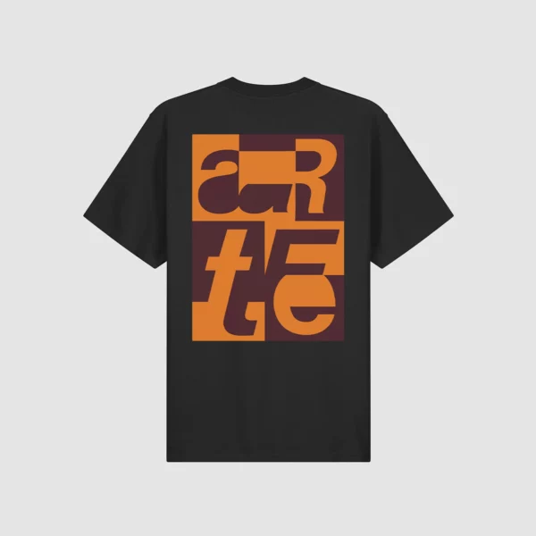 BACK GRAPHIC T-SHIRT