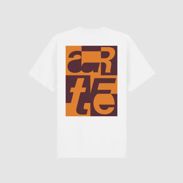 BACK GRAPHIC T-SHIRT